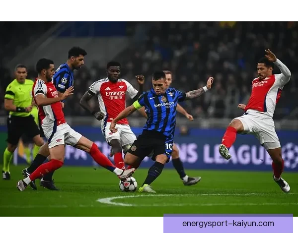 Rodri 欧冠小组赛表现稳健，助力球队晋级阶段。