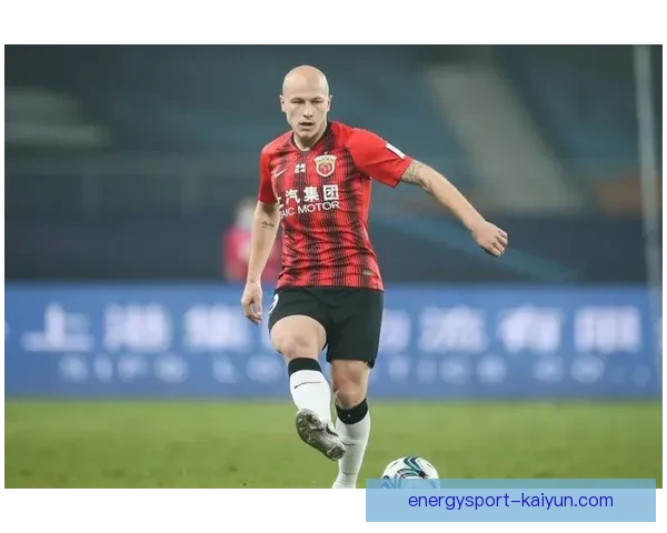 沙勒罗瓦转会策略引发关注，球队在新赛季面临阵容调整挑战