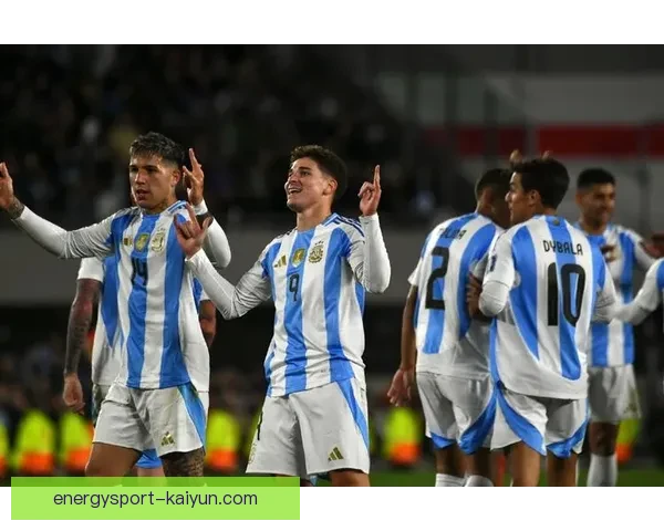 阿尔瓦雷斯表现稳健，再次展现出射门精准的状态