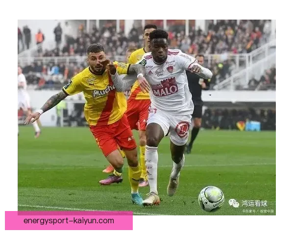 洛里昂阵容结构分析：当前球队配置与战术选择的走势判断