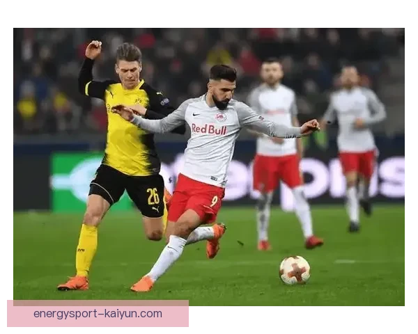 乌德勒支边路进攻表现稳健，近期战术侧重两翼推进