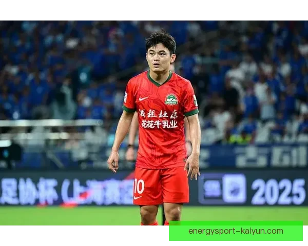 中超球员风采展现：近期表现稳健，状态持续提升