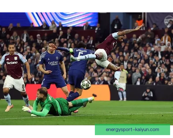 恩里克战术体系日趋成熟，巴黎圣日耳曼攻防表现稳健